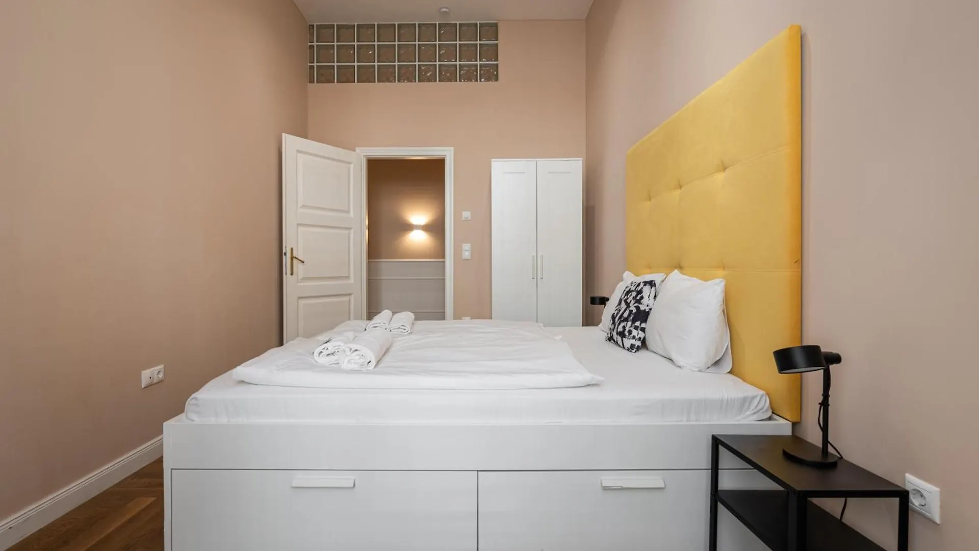 Ventura Ridge Apartment Budapest